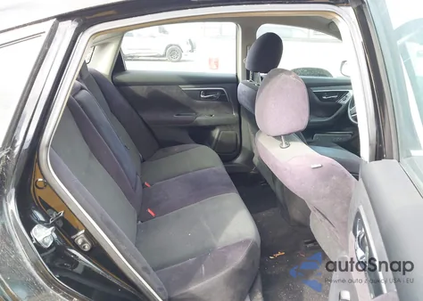 2013 Nissan Altima 2.5 S z USA, uszkodzony, nr VIN 1N4AL3AP5DC174553